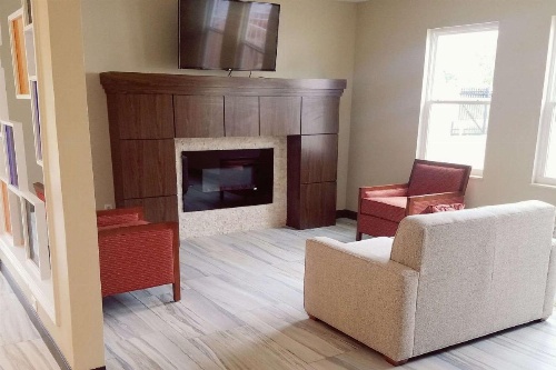 Hawthorn Suites by Wyndham image 7