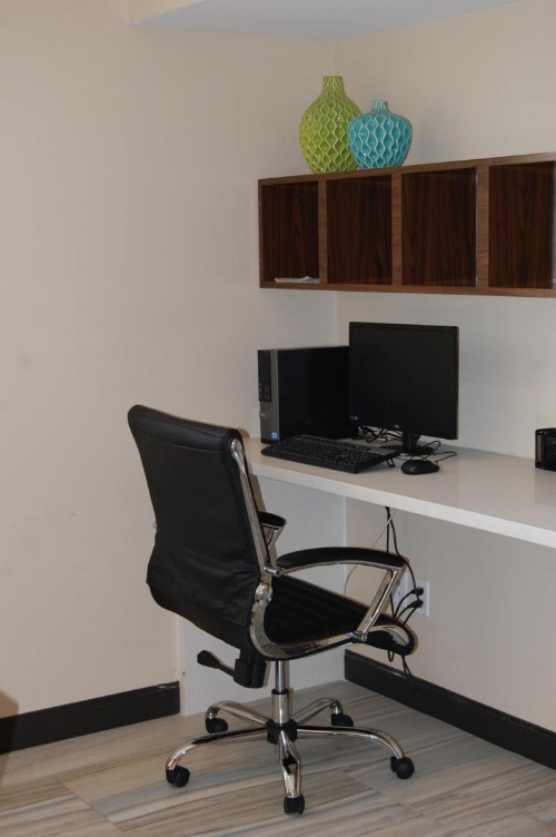 Hawthorn Suites by Wyndham image 21